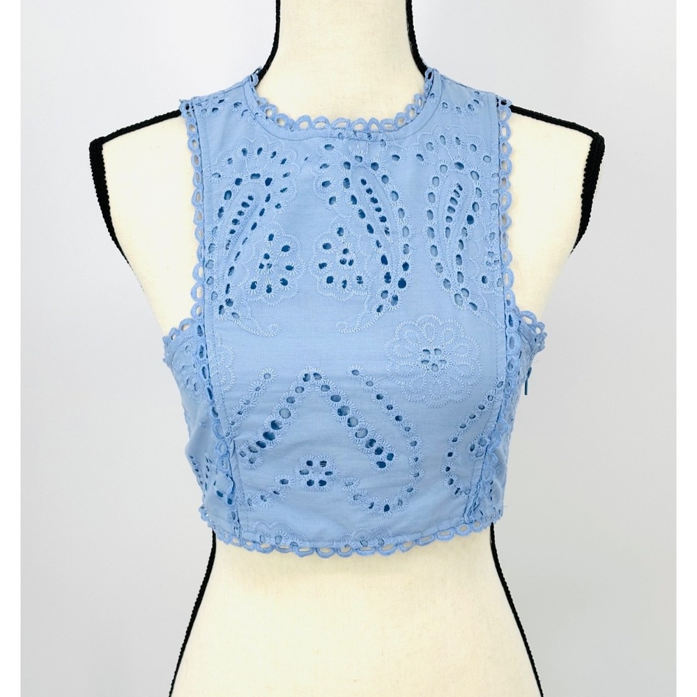 Periwinkle Blue Eyelet Crew Neck Sleeveless Crop Top Women's Small